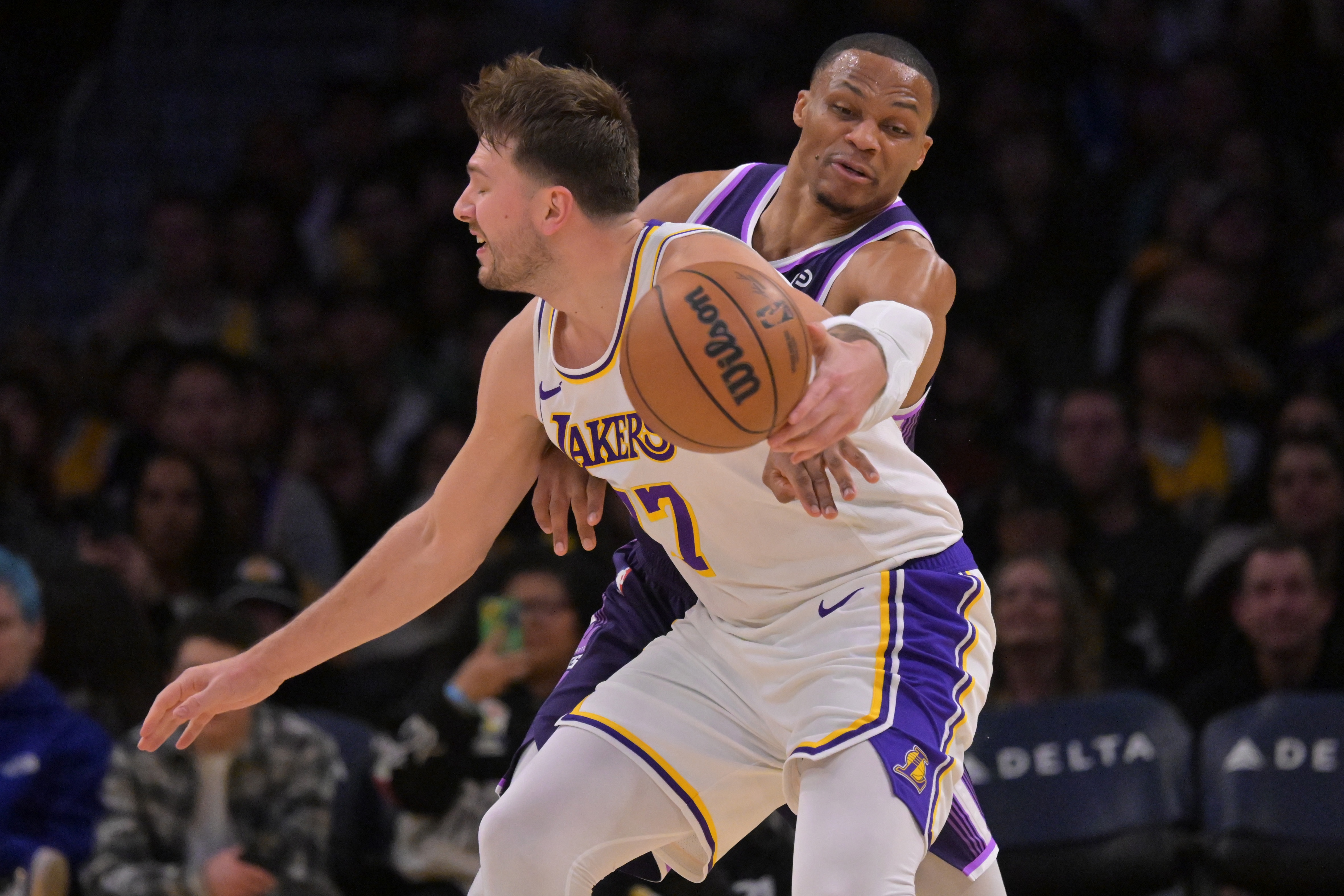 国际足联-东契奇生涯第20场45+ 追平威少 并列控卫历史第二 仅次于库里